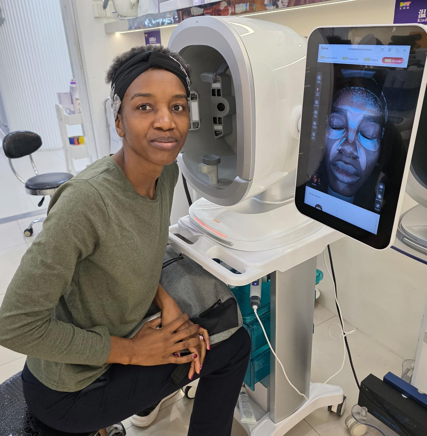 Client undergoing AI skin analysis at Patricia Beauty Clinic Kimberley